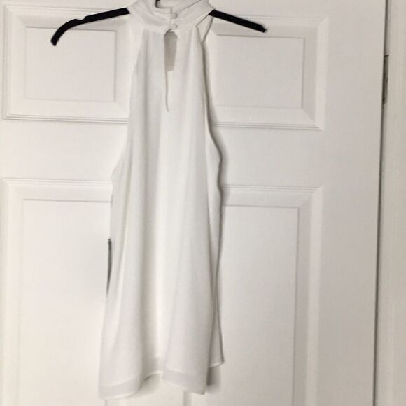 NWT Gabrielle Union white sleeveless top - Picture 2 of 3